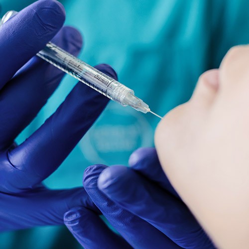 AMWC Dubai - Lower face injections